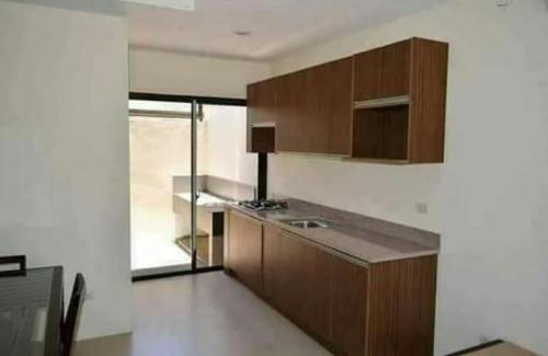 FOR SALE: Apartment / Condo / Townhouse Manila Metropolitan Area > Las Pinas 4