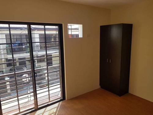 FOR SALE: Apartment / Condo / Townhouse Manila Metropolitan Area > Las Pinas 6