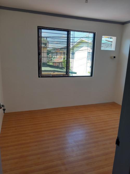 FOR SALE: Apartment / Condo / Townhouse Manila Metropolitan Area > Las Pinas 5