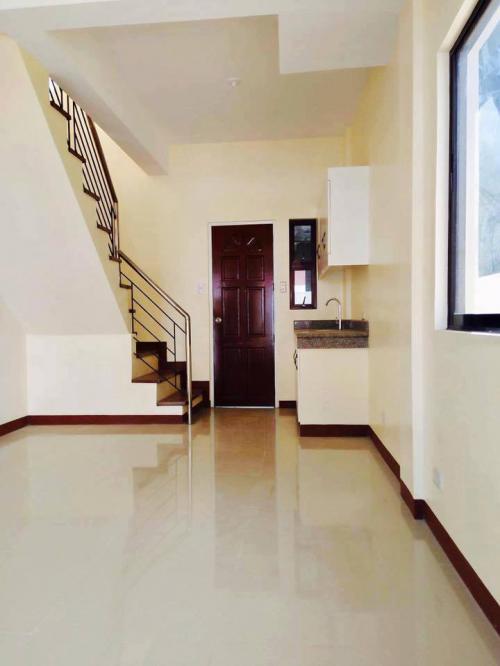 FOR SALE: Apartment / Condo / Townhouse Manila Metropolitan Area > Las Pinas 2