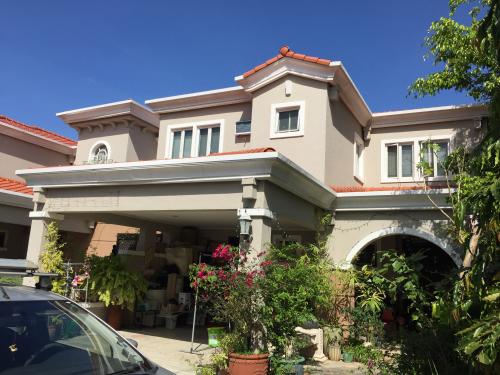 FOR SALE: Apartment / Condo / Townhouse Laguna