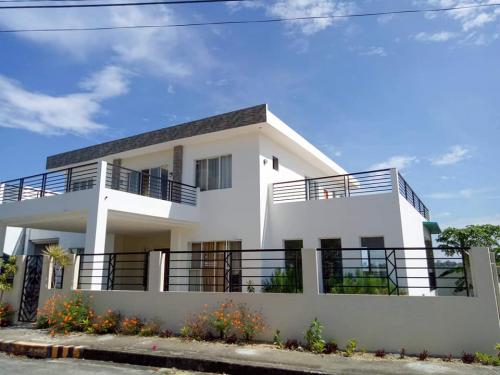 FOR SALE: House Cebu > Other areas