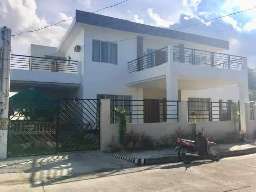 FOR SALE: House Cebu > Other areas 1