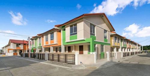 FOR SALE: Apartment / Condo / Townhouse Cavite > Imus 2