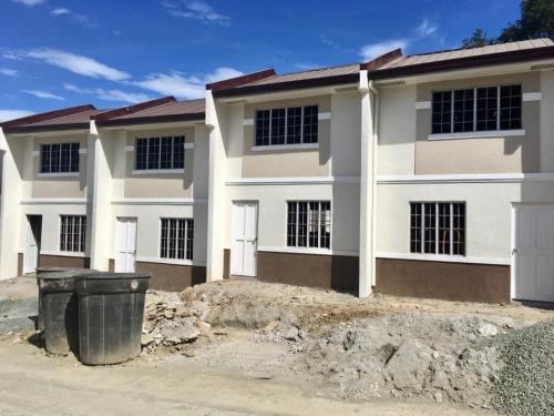 FOR SALE: Apartment / Condo / Townhouse Rizal > Other areas 1