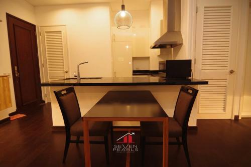 FOR RENT / LEASE: Apartment / Condo / Townhouse Manila Metropolitan Area > Makati 3
