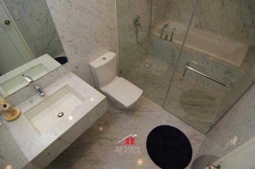 FOR RENT / LEASE: Apartment / Condo / Townhouse Manila Metropolitan Area > Makati 5