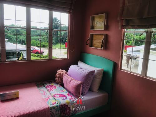 FOR SALE: House Rizal 8