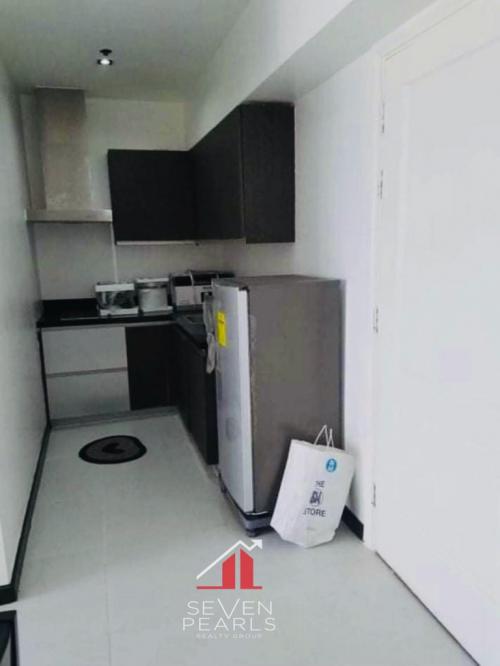 FOR SALE: Apartment / Condo / Townhouse Manila Metropolitan Area > Makati 13