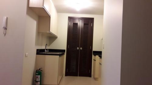 FOR SALE: Apartment / Condo / Townhouse Manila Metropolitan Area > Makati 9