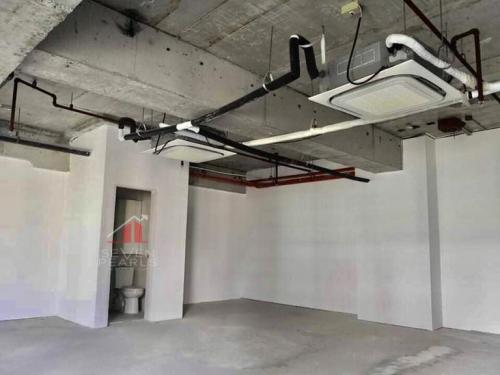 FOR SALE: Office / Commercial / Industrial Manila Metropolitan Area > Makati 3