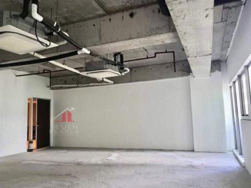 FOR SALE: Office / Commercial / Industrial Manila Metropolitan Area > Makati 5