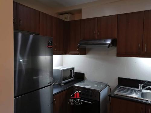 FOR SALE: Apartment / Condo / Townhouse Manila Metropolitan Area > Makati 4