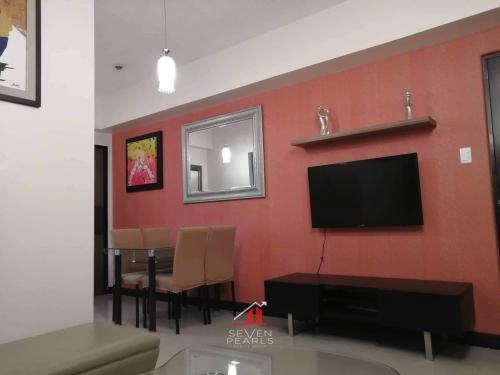 FOR SALE: Apartment / Condo / Townhouse Manila Metropolitan Area > Makati 6