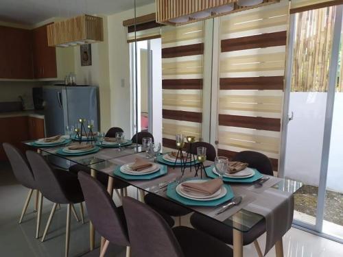 FOR SALE: Apartment / Condo / Townhouse Manila Metropolitan Area > Las Pinas 1