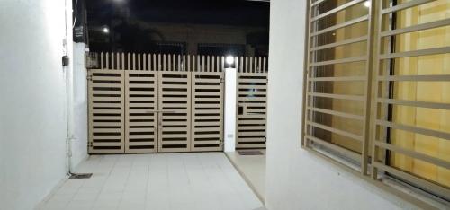 FOR RENT / LEASE: House Manila Metropolitan Area > Paranaque 13