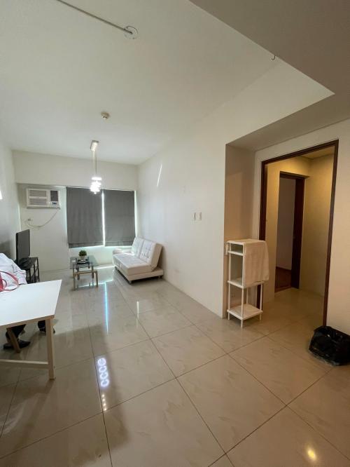 FOR SALE: Apartment / Condo / Townhouse Manila Metropolitan Area > Makati 9