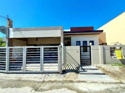 FOR SALE: House Manila Metropolitan Area > Paranaque