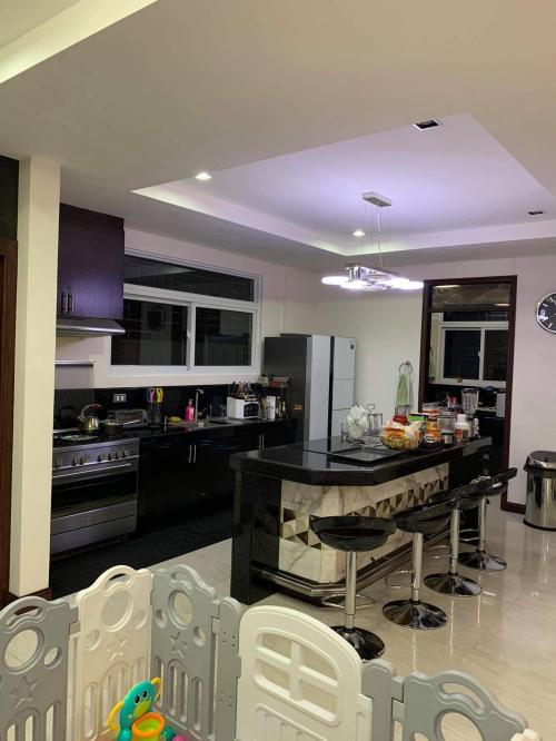 FOR SALE: House Manila Metropolitan Area > Paranaque 2