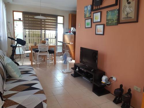 FOR SALE: Apartment / Condo / Townhouse Manila Metropolitan Area > Paranaque 1