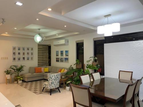 FOR SALE: House Manila Metropolitan Area > Paranaque 3