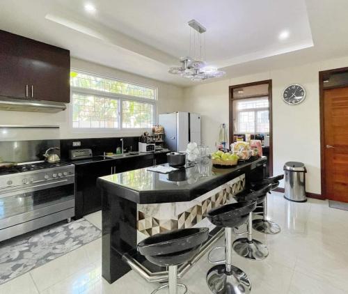 FOR SALE: House Manila Metropolitan Area > Paranaque 3