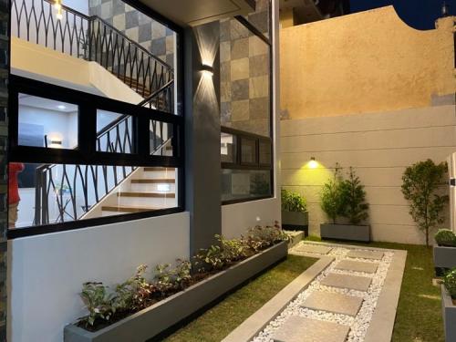 FOR SALE: House Manila Metropolitan Area > Las Pinas 1