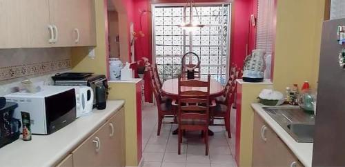 FOR RENT / LEASE: House Manila Metropolitan Area > Quezon 3