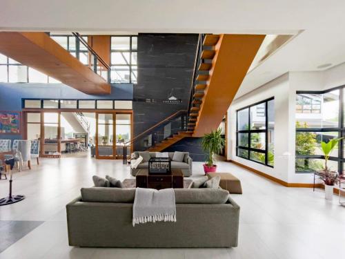 FOR SALE: House Rizal > Antipolo