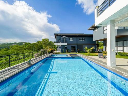 FOR SALE: House Rizal > Antipolo 10