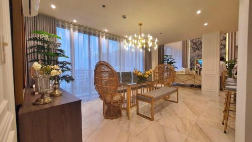 FOR SALE: House Rizal > Taguig 1
