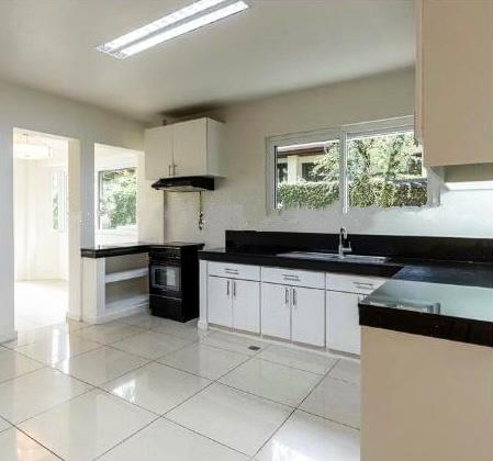 FOR RENT / LEASE: House Manila Metropolitan Area > Muntinlupa 1