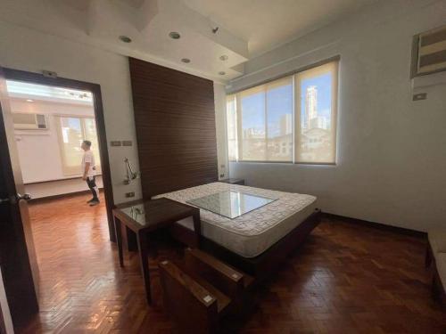 FOR RENT / LEASE: Apartment / Condo / Townhouse Manila Metropolitan Area > Makati