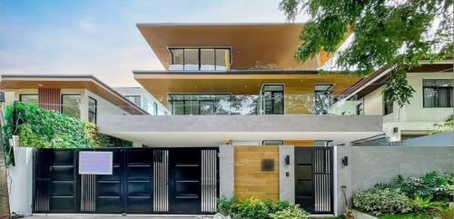 FOR SALE: House Manila Metropolitan Area > Quezon