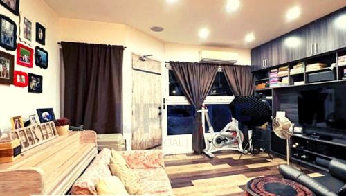 FOR SALE: Apartment / Condo / Townhouse Manila Metropolitan Area > Makati 1