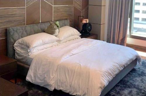 FOR RENT / LEASE: Apartment / Condo / Townhouse Manila Metropolitan Area > Makati 3