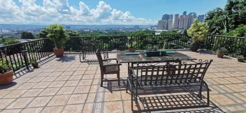 FOR SALE: House Manila Metropolitan Area > Quezon 3