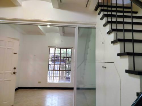 FOR SALE: Apartment / Condo / Townhouse Cavite 8