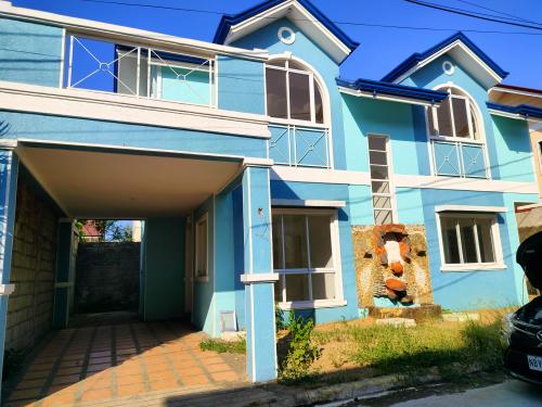 FOR SALE: House Cavite 1