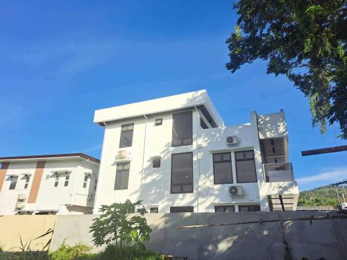 FOR SALE: Apartment / Condo / Townhouse Laguna