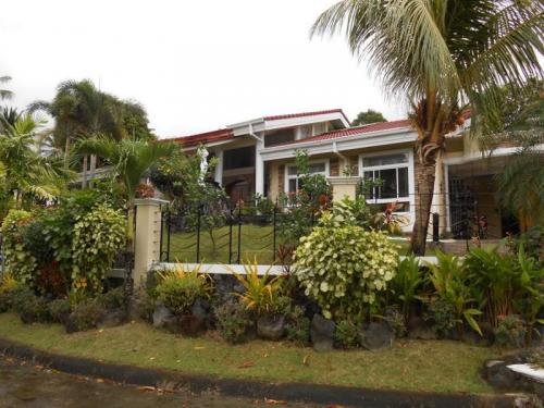 FOR SALE: House Batangas 3