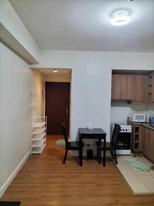 FOR SALE: Apartment / Condo / Townhouse Manila Metropolitan Area > Makati