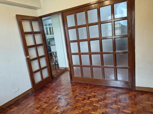 FOR SALE: Apartment / Condo / Townhouse Manila Metropolitan Area > Makati 5