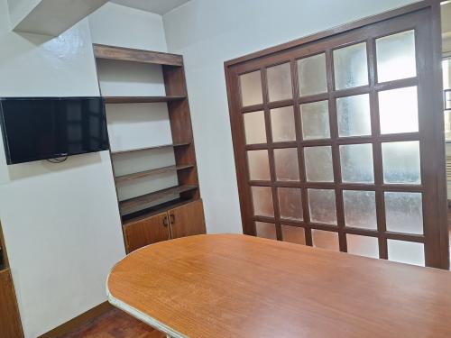 FOR RENT / LEASE: Apartment / Condo / Townhouse Manila Metropolitan Area > Makati 1