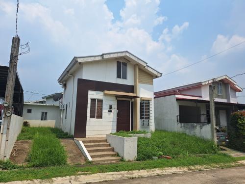 FOR RENT / LEASE: House Laguna > Calamba