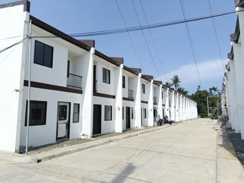 FOR SALE: Apartment / Condo / Townhouse Cebu > Danao 1