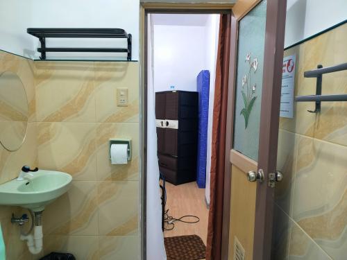 FOR SALE: Apartment / Condo / Townhouse Cavite 12