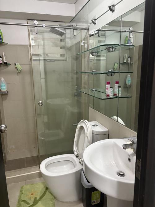 FOR RENT / LEASE: Apartment / Condo / Townhouse Manila Metropolitan Area > Makati 2