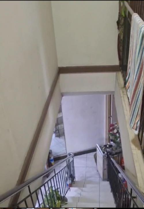 3rd house stairs