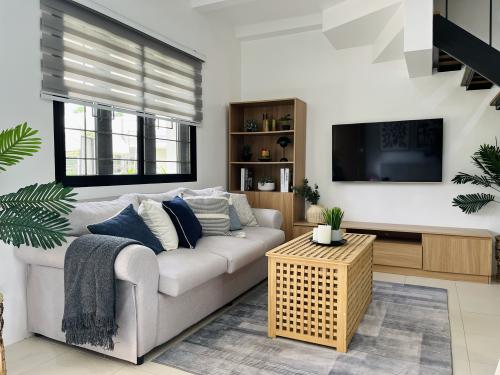 Levana_living_area